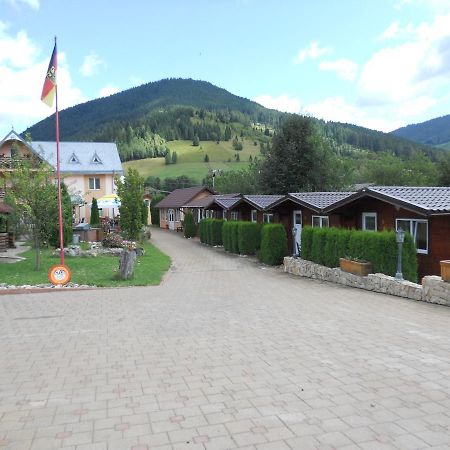 Pension, Camping & Biker Station Zur Deutschen Eiche Ciocanesti Extérieur photo