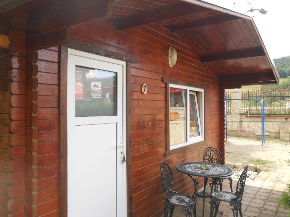 Pension, Camping & Biker Station Zur Deutschen Eiche Ciocanesti Extérieur photo