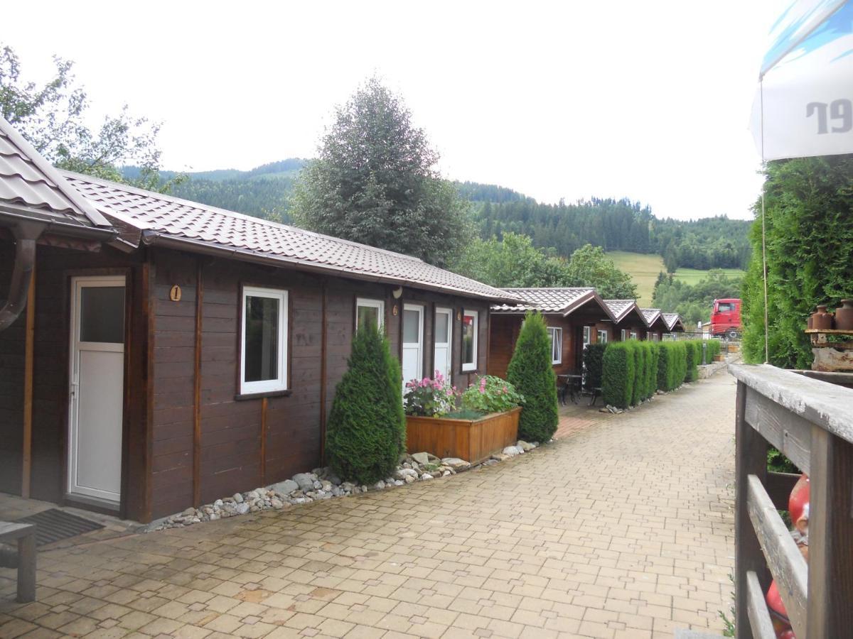 Pension, Camping & Biker Station Zur Deutschen Eiche Ciocanesti Extérieur photo